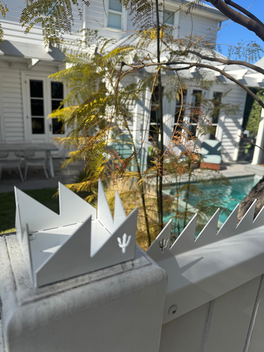 Crown spikes - Great white - 300 , 350 , 400 , 500 or 600mm squares.