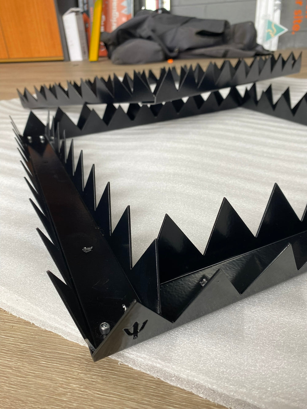 Crown spikes - Great white - 300 , 350 , 400 , 500 or 600mm squares.